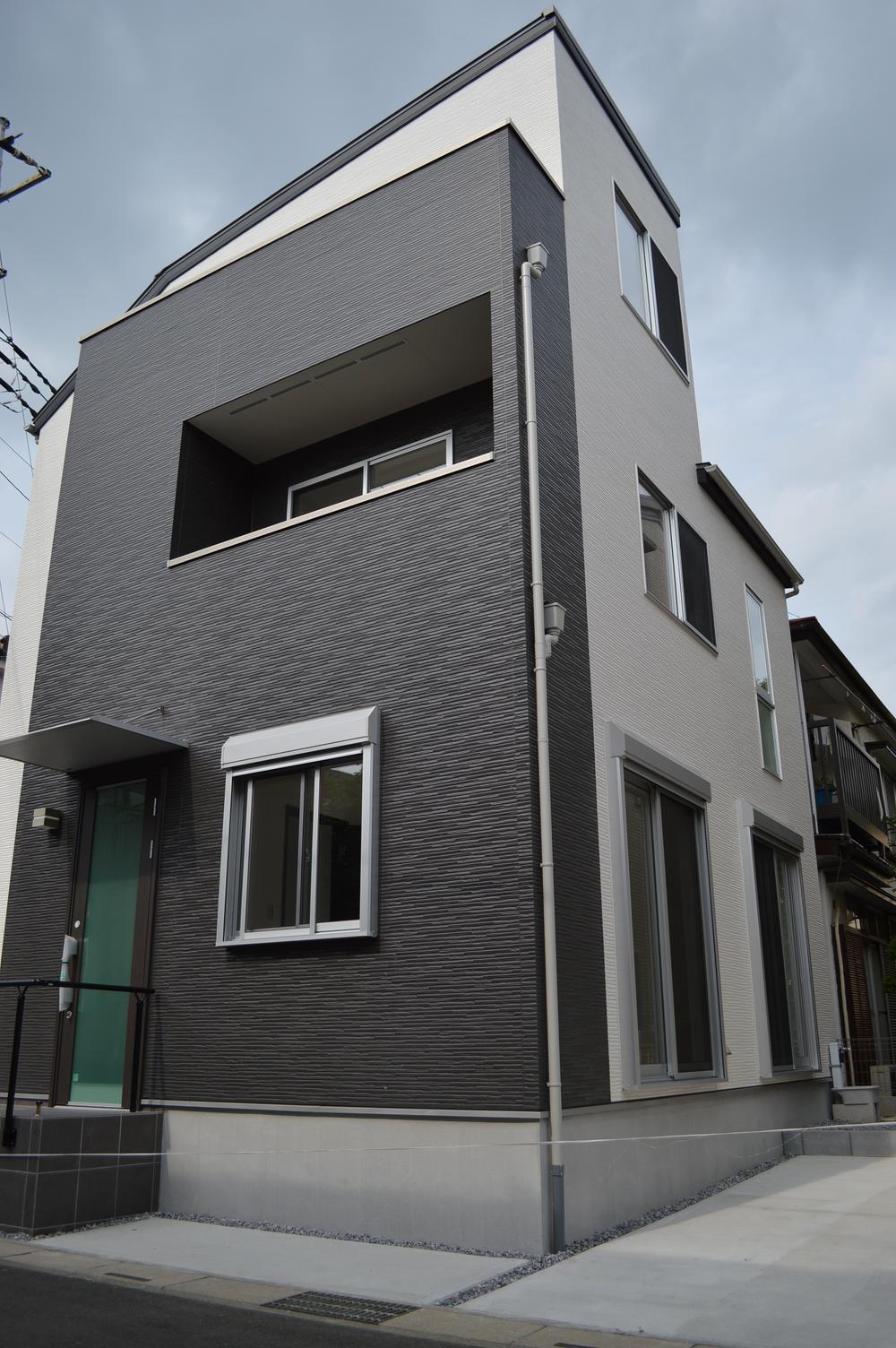 Local appearance photo