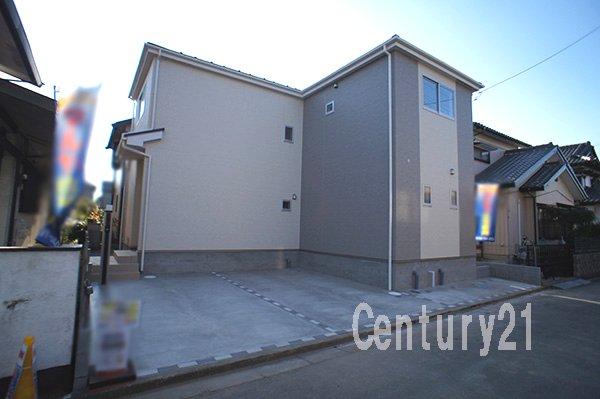 Local appearance photo. Car space two permanent House site (December 2013) Shooting 1 Building