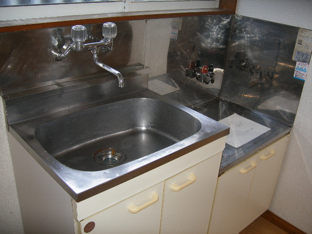 Kitchen. Gas stove installation Allowed