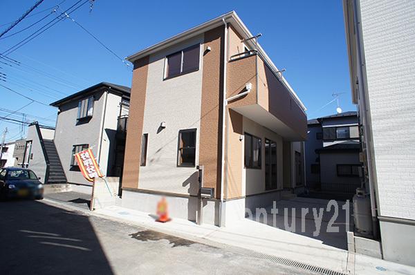 Local appearance photo. 1 Building