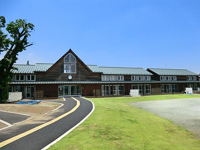 kindergarten ・ Nursery. Showa to the first nursery 463m