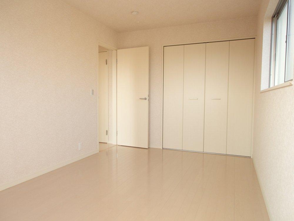 Non-living room. Indoor (11 May 2013) Shooting