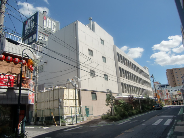 Home center. Otsuka Kagu, Ltd. 100m up (home improvement)