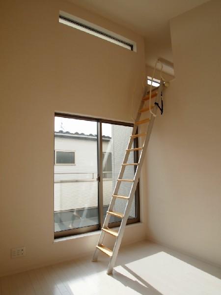 Non-living room. Also happy children, With a convenient loft for storage! 