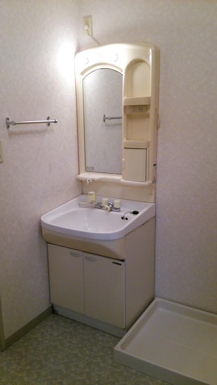 Washroom. It is the washroom!