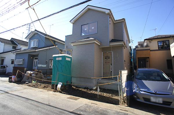 Local appearance photo. Building 2