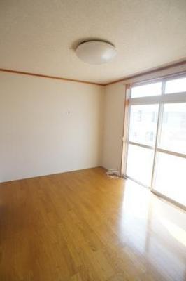 Living and room. ☆ Western-style 6 Pledge ☆