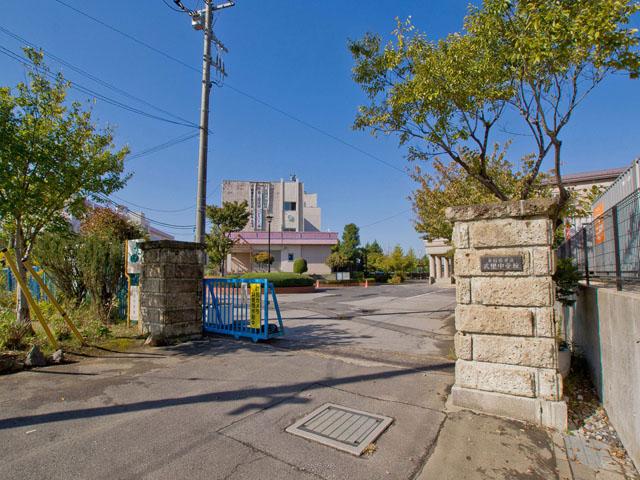 Junior high school. Kasukabe City Takesato until junior high school 663m