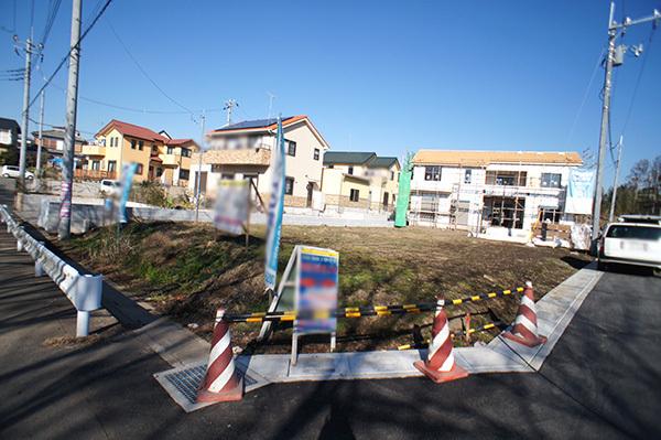 Local appearance photo. 8 Building