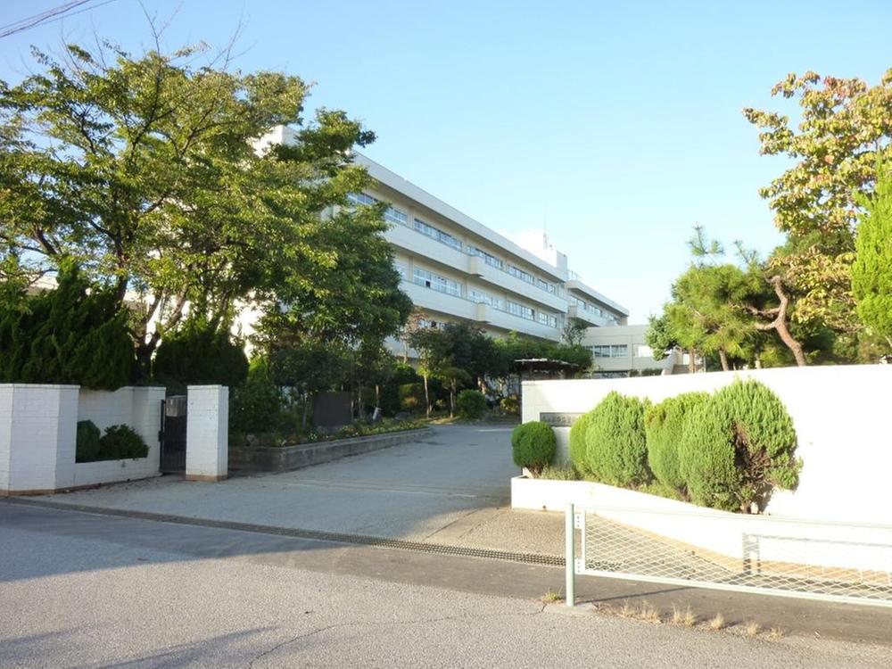 Junior high school. Toyono until junior high school 500m