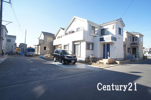 Local photos, including front road. 11 / 20 shooting