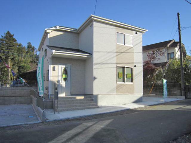 Local appearance photo. Local (11 May 2013) Shooting Building 2