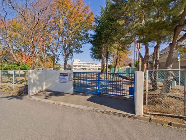 Primary school. Up to elementary school 630m 2012 / 11 / 21 shooting Kasukabe City Nakano Elementary School