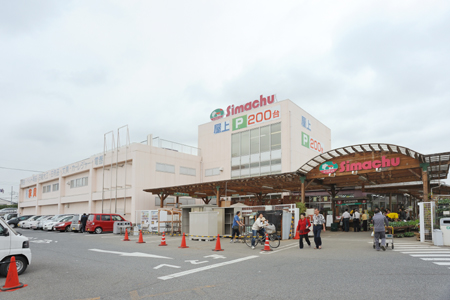Home center. Shimachu Co., Ltd. home improvement Kasukabe 1868m up to the head office (home improvement)
