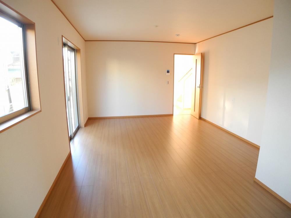 Living. Local (11 May 2013) Shooting