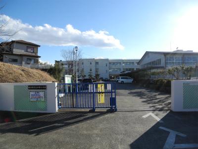 Primary school. 750m until Nakano elementary school
