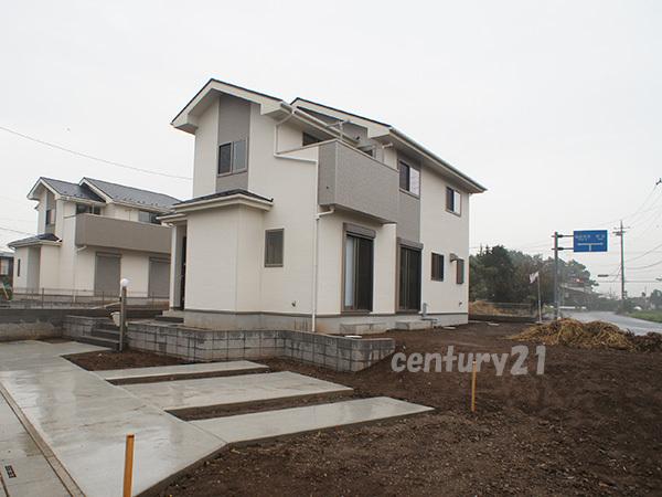 Local appearance photo. Building 3