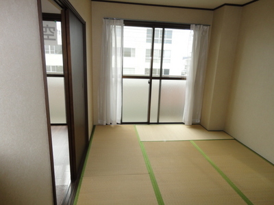 Living and room. ☆ Japanese-style room 6 quires ☆