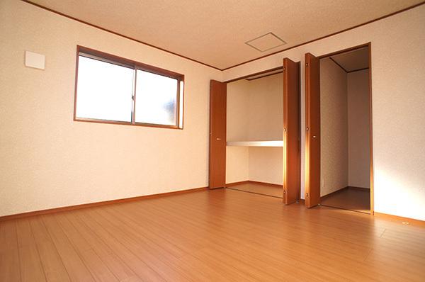 Non-living room. Building 2