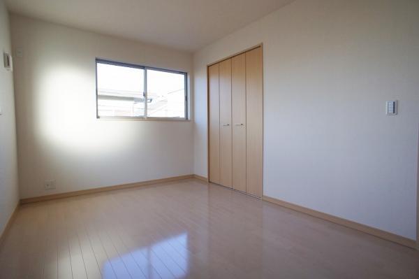 Other introspection. Living space is also refreshing because storage facilities are in place!