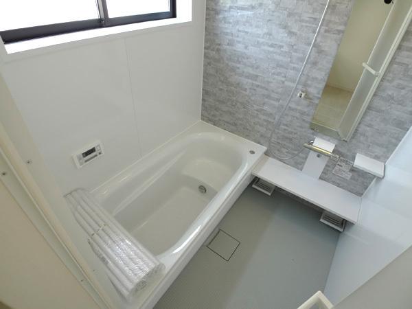 Bathroom. Building 3