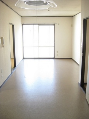 Living and room. LDK13 Pledge!