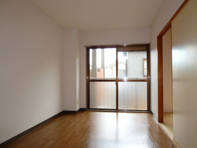 Living and room. 5.5 Pledge of Western-style