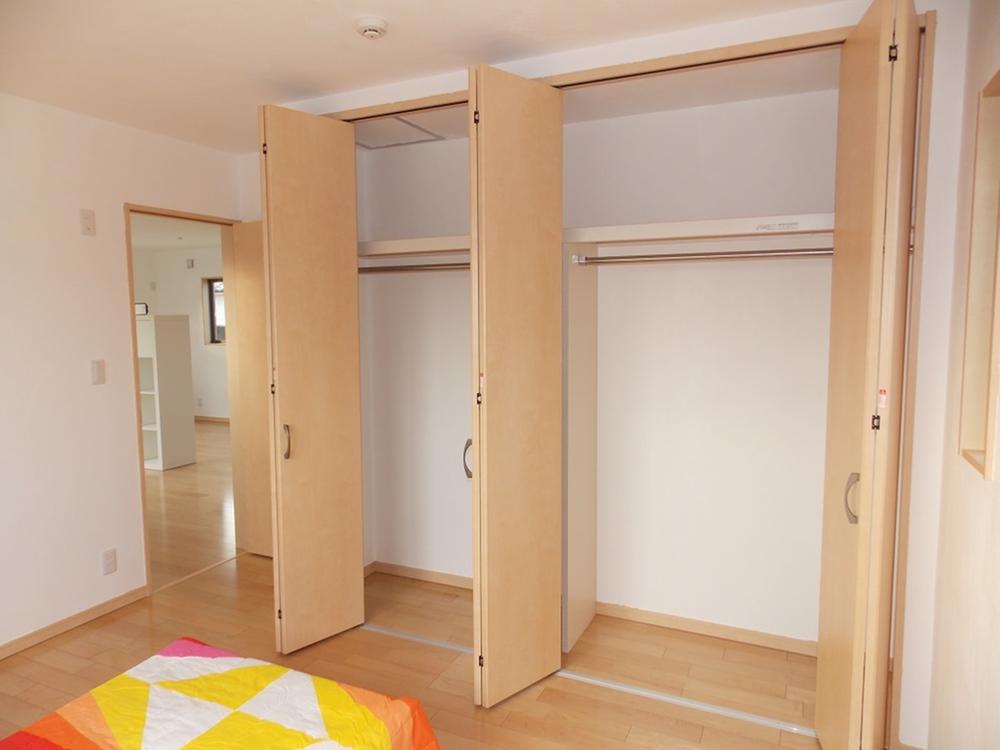 Same specifications photos (Other introspection). Same specifications