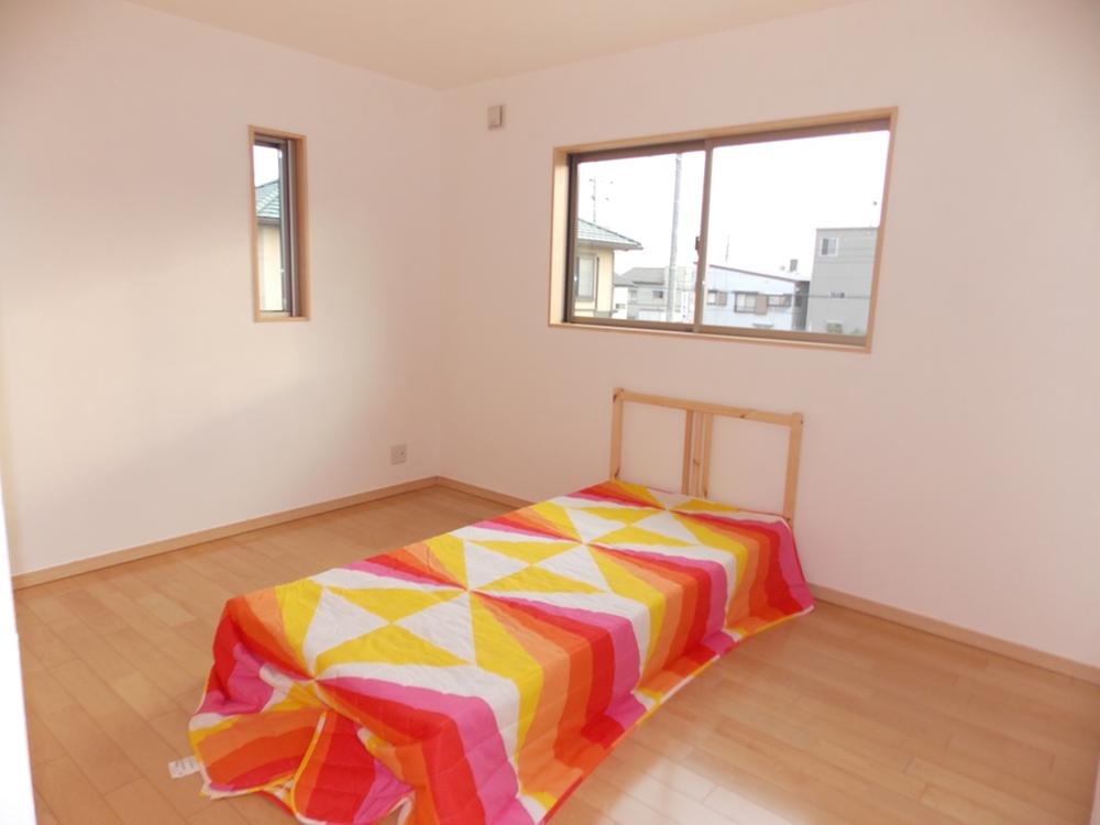 Same specifications photos (Other introspection). Same specifications