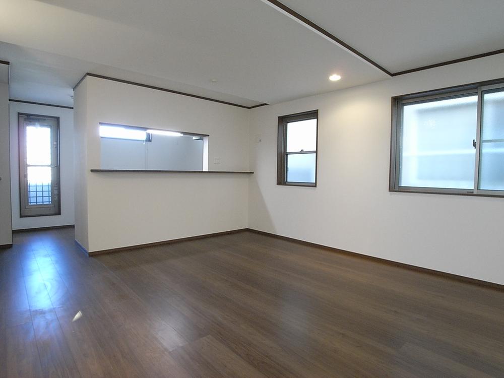 Living. It is a popular counter kitchen to wife