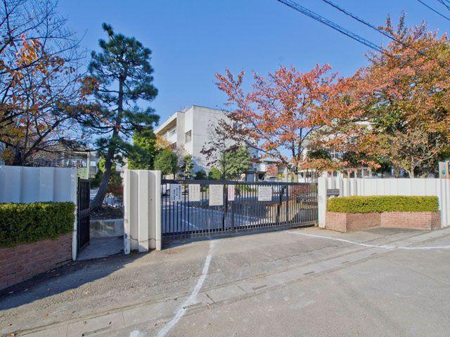 Primary school. Tateno to elementary school 450m