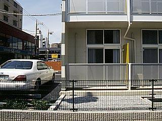 Building appearance. It has a balcony! 