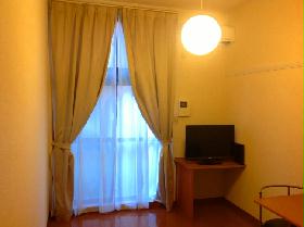 Living and room. Natural wood and white was the keynote room