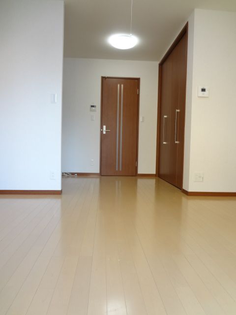 Living and room. It is the state of the living room as seen from the veranda.