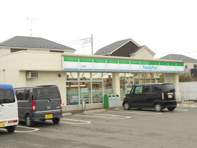 Convenience store. 308m to Family Mart (convenience store)