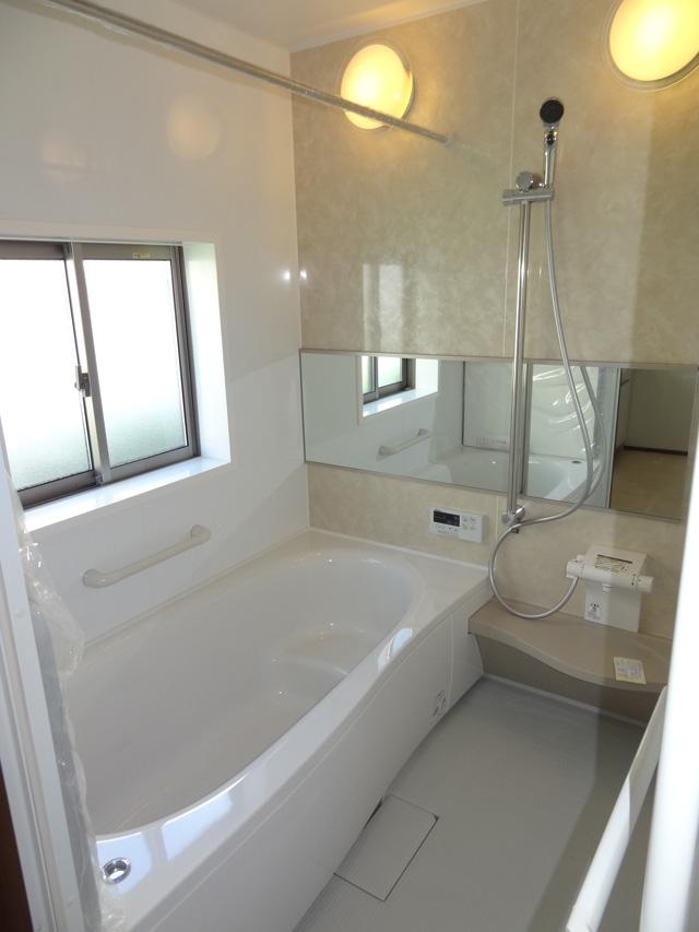 Bathroom. Indoor (11 May 2013) Shooting