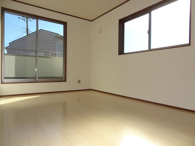 Non-living room. Indoor (11 May 2013) Shooting