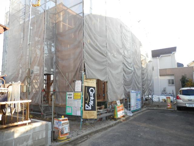 Local appearance photo. Local (12 May 2013) Shooting