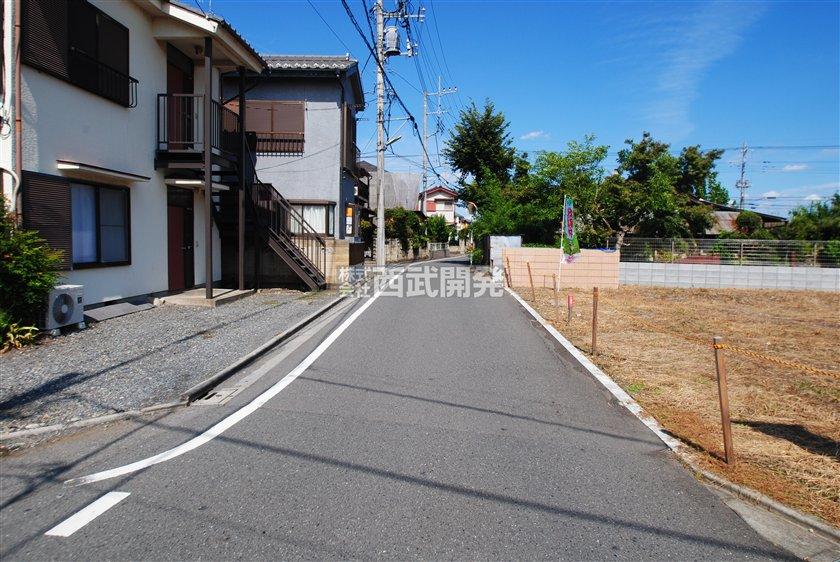 Local photos, including front road. Local (August 2013) Shooting