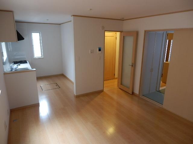 Same specifications photos (living). Same specifications