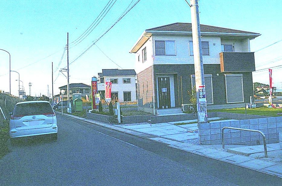 Local photos, including front road