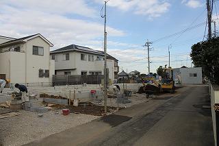 Local photos, including front road. Local (11 May 2013) Shooting