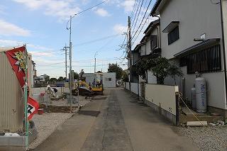 Local photos, including front road. Local (11 May 2013) Shooting