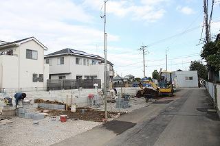 Local photos, including front road. Local (11 May 2013) Shooting