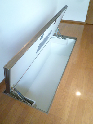 Receipt. Useful underfloor storage.