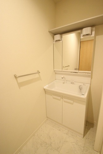 Washroom. Apamanshop Tsurugashima shop TEL: 049-233-7511