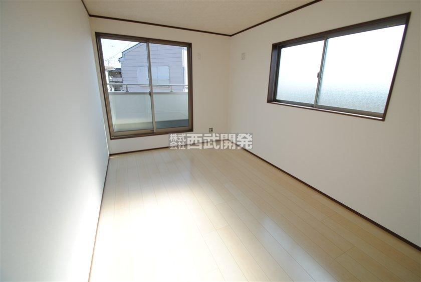 Non-living room. Indoor (10 May 2013) Shooting