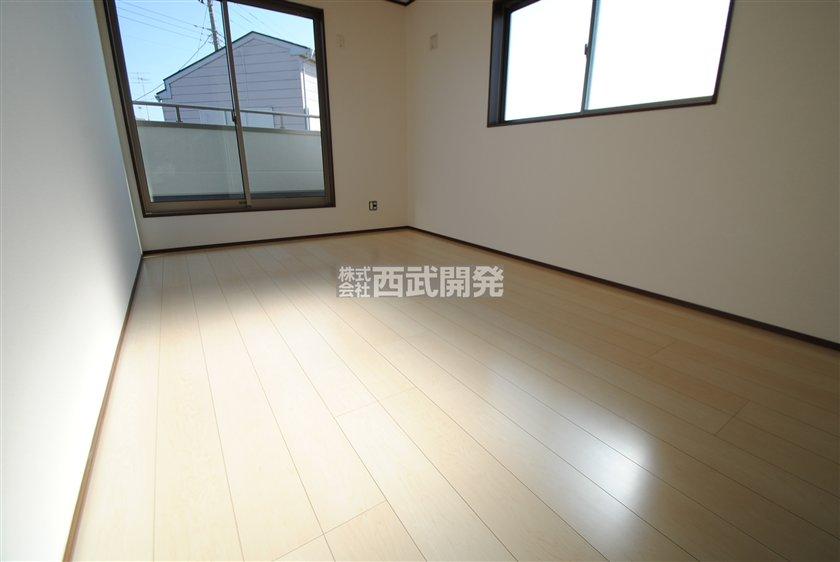 Non-living room. Indoor (10 May 2013) Shooting