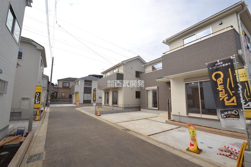 Local photos, including front road. Local (September 2013) Shooting Overall