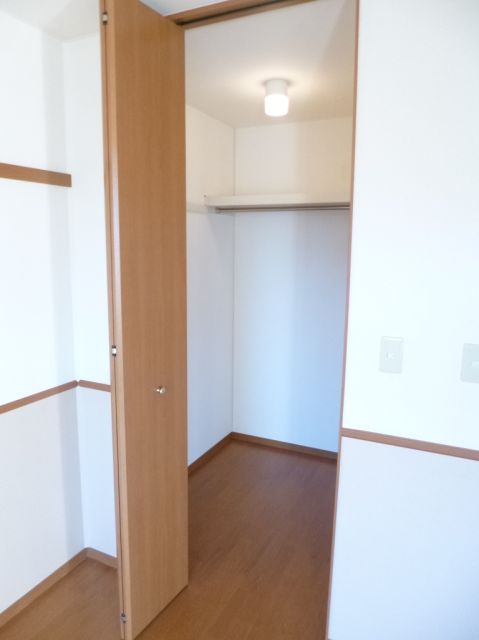 Receipt. Walk is with a closet ☆